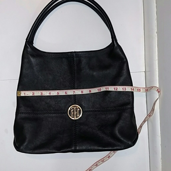 Tommy Hilfiger Black Leather purse - Picture 6 of 7